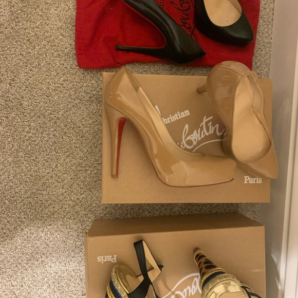 Shoes - Picture 2 of 4